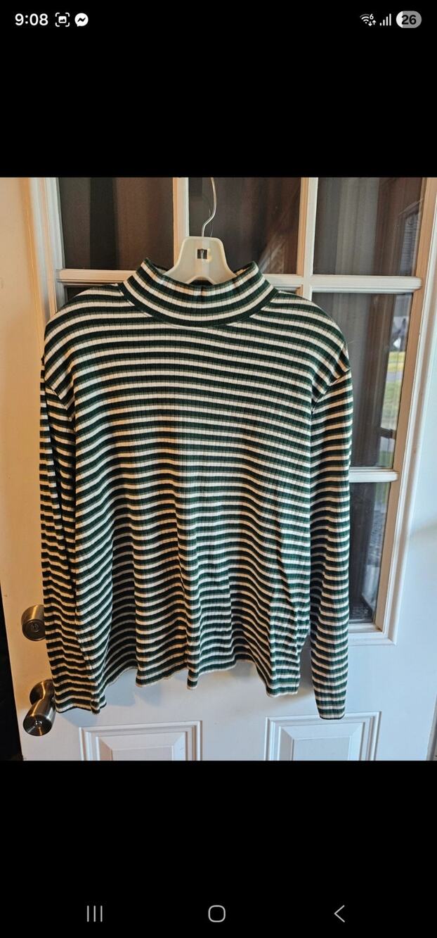 Classic Elements size XL mockneck top